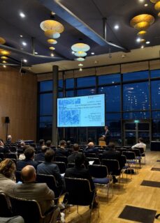 Zum Artikel "DKV Conference 2024 – Experimental results on fluid mixtures in processes presented"